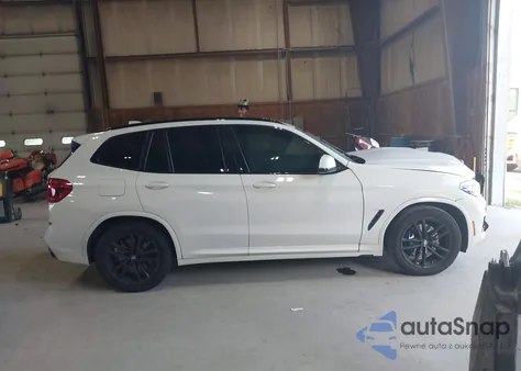 2021 BMW X3 xDrivem40I z USA, uszkodzony, nr VIN 5UXTY9C06M9F52353